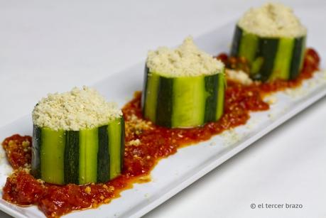 Calabacines con almendra en salsa de tomate