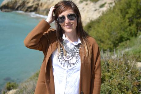 Look of the day: Camel Blazer