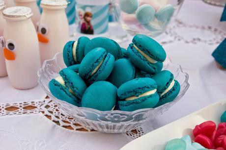 Diariodeco14: Candy bar Frozen por el cumple de la princesa - macarones azules