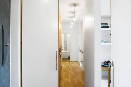 PAREDES DECORADAS Y ESTILO NÓRDICO CONTEMPORÁNEO CON TONOS NEUTROS