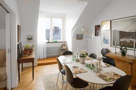 PAREDES DECORADAS Y ESTILO NÓRDICO CONTEMPORÁNEO CON TONOS NEUTROS