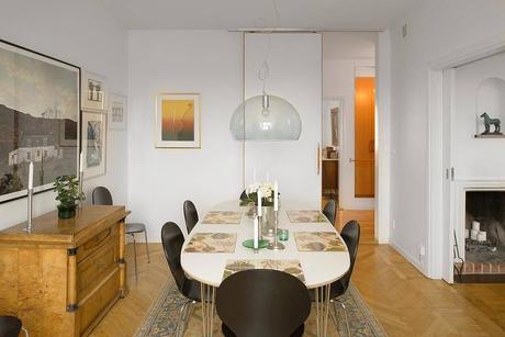 PAREDES DECORADAS Y ESTILO NÓRDICO CONTEMPORÁNEO CON TONOS NEUTROS