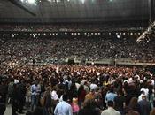 Acto evangélico congrega personas Palau Saint Jordi
