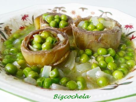 ALCAUCILES CON CHÍCHAROS: ALCACHOFAS CON GUISANTES