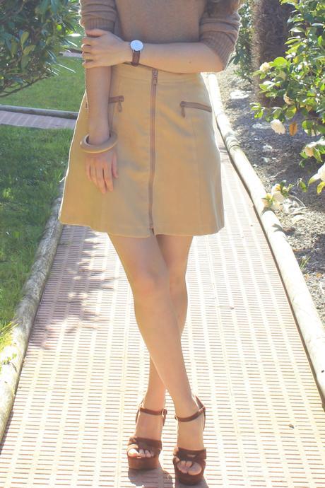 Suede 70s skirt Image and video hosting by TinyPic