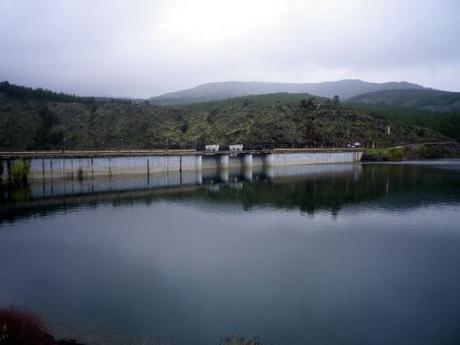 Reflejos en El Vado 150505 reflejos 2