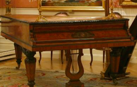 Agenda de exposiciones: El piano enamorado, Animalario, Del hombre evolucionado y del color, La vida que llevamos, MAGVA.