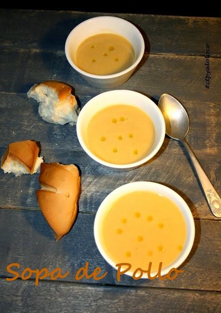 Sopa de pollo o gallina