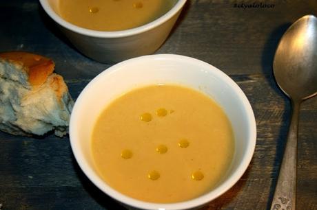 Sopa de pollo o gallina