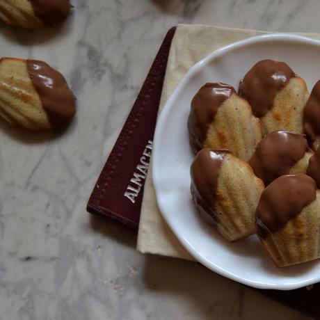 MADELEINES DE CANELA Y CHOCOLATE MADELEINES DE CANELA Y CHOCOLATE