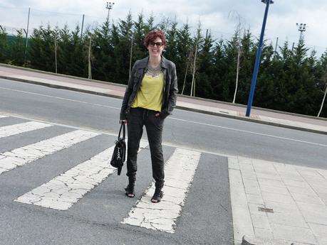 Camiseta amarilla (3)