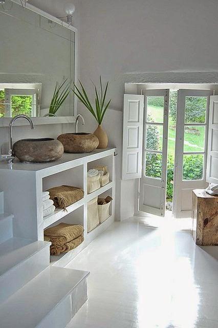 Cómo decorar un baño con estilo natural?