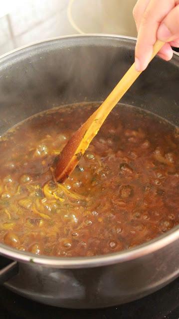 Pastela o bastila marroquí con pollo y almendras بسطيلة بالدجاج واللوز