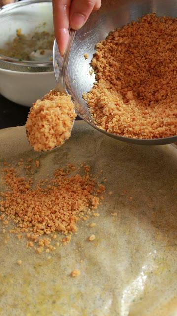 Pastela o bastila marroquí con pollo y almendras بسطيلة بالدجاج واللوز