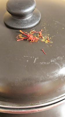 Pastela o bastila marroquí con pollo y almendras بسطيلة بالدجاج واللوز