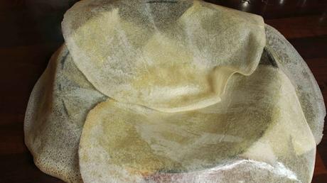 Pastela o bastila marroquí con pollo y almendras بسطيلة بالدجاج واللوز