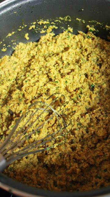 Pastela o bastila marroquí con pollo y almendras بسطيلة بالدجاج واللوز