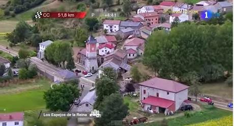 Video de la vuelta a españa pasando por los espejos de la reina