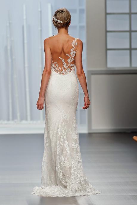 La nueva colección de vestidos de novia Rosa Clará 2016 apuesta por la belleza femenina en estado puro