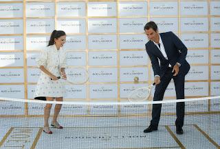 Roger Federer y Elena Anaya protagonistas del #tinytennis con Moët & Chandon