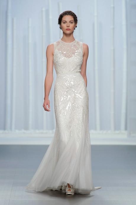 La nueva colección de vestidos de novia Rosa Clará 2016 apuesta por la belleza femenina en estado puro