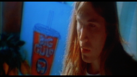 Cameos noventeros evan dando