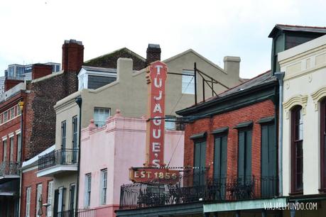 Las fachadas en la calle Decatur