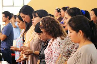 MONSEÑOR LINO PANIZZA CELEBRA EN HONOR A LAS MADRES DE LA UCSS