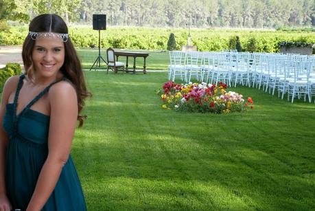 ¡Nuevo look! Invitada de boda con head chain