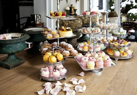 Candy bar, macarons  y cupcakes, los must have de las bodas chic