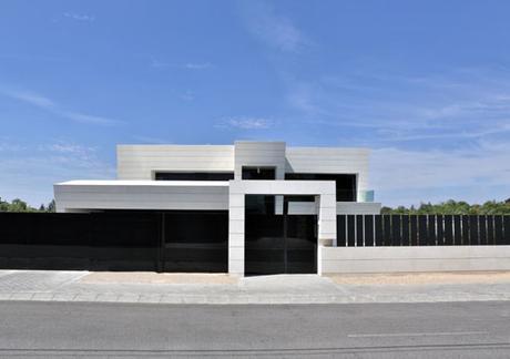 A-cero Projects SELECCIÓN DE CERRAMIENTOS DE PARCELA EN VIVIENDAS A-CERO