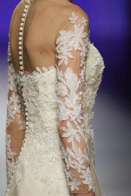 Detalle de uno de los vestidos de novia Miguel Suay 2016 - Foto: Fira de Barcelona