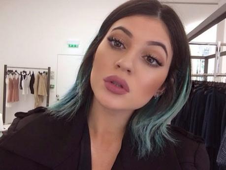 Quiero los labios de Kylie Jenner - Adolescente hormonada actual