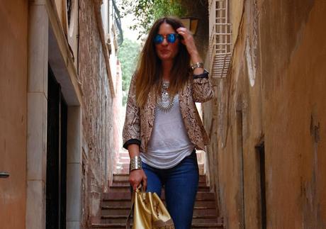 dOBLE dE pRINTS + fLARED jEANS . #nOUNIFORMES