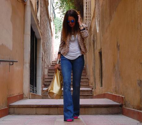 dOBLE dE pRINTS + fLARED jEANS . #nOUNIFORMES