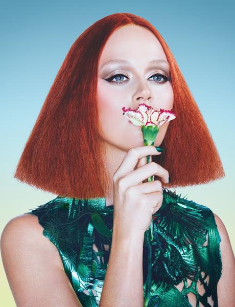 Katy Perry se transforma para Wonderland Magazine