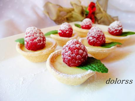 Tartaletas de chocolate  blanco y frambuesas