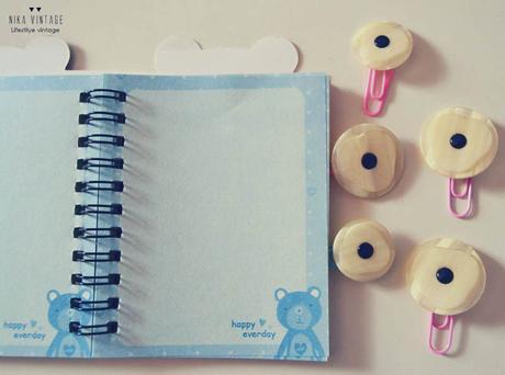DIY, HAZLO TU MISMO, MARCAPAGINAS, LIBRETA, AGENDA, BOTONES, CLIPS
