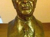 busto Manuel Suárez Perdiguero.