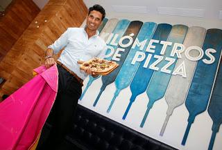 Kilometros de Pizza en Madrid Restaurante que homenajea San Isidro con su pizza a Oscar Higares