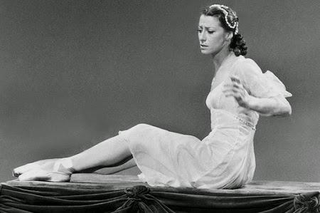 La prima ballerina assoluta, Maya Plisetskaya (1925-2015)