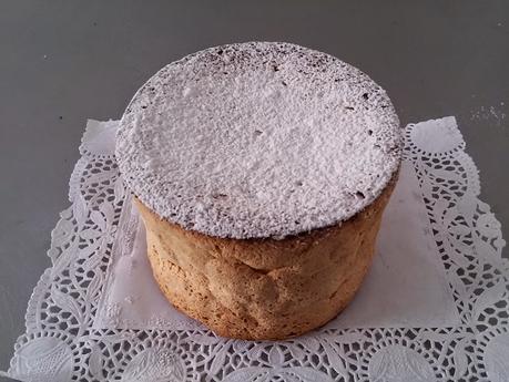 ANGEL FOOD CAKE HECHO EN MOLDE DE PANETTONE