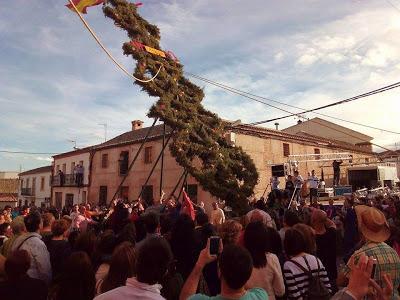 La Cruz de Mayo, Noez