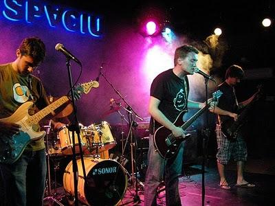 ICARUS CRASH / MI DEFECTO ANÓNIMO