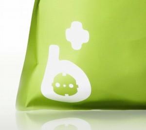 Bolsa biodegradable para mejorar los habitos de eliminacion de residuos/basuras