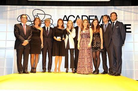 PREMIOS ACADEMIA DEL PERFUME 2010 Presidente de la Academia, d. juan Pedro Aveniacar, con los miembros del jurado