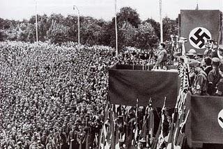 El Führer ante la democracia - 06/11/1940.