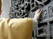 Benedicto consagra iglesia sagrada familia altar