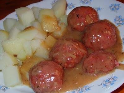 Albóndigas en salsa de cebolla