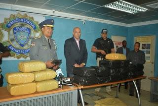 Ocupan 200 libras de marihuana en Santo Domingo Este.